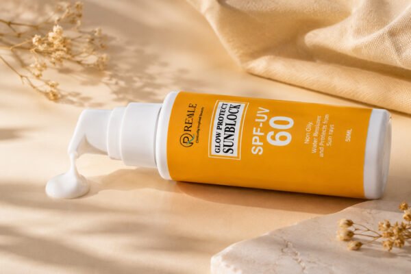 Reale Glow Sunblock SPF60